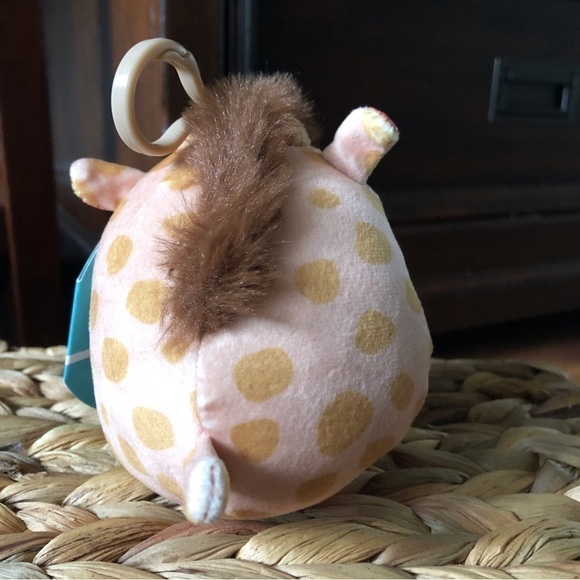 Squishmallows Zuni the Giraffe clip, Valentine’s Day, First to Print, 3.5” - Picture 2 of 4